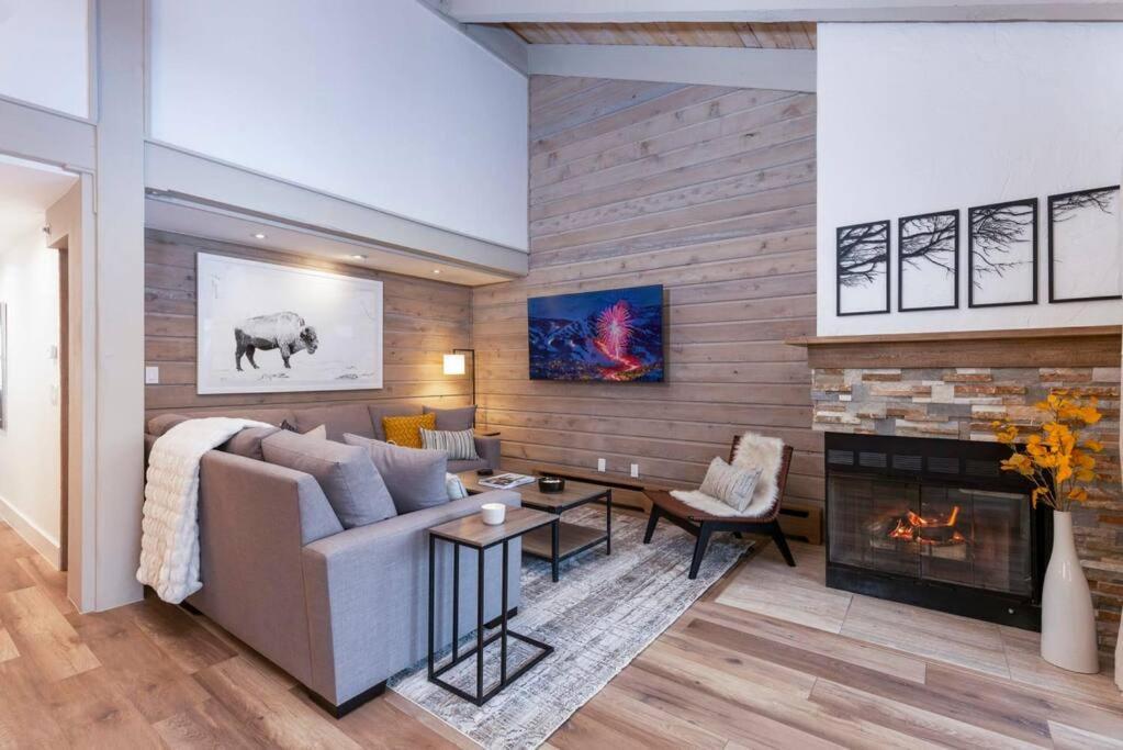 Updated 3 Bedroom 2 Ba With Pool & Hot Tub - Stunning Mountain Views! Snowmass Village Bagian luar foto