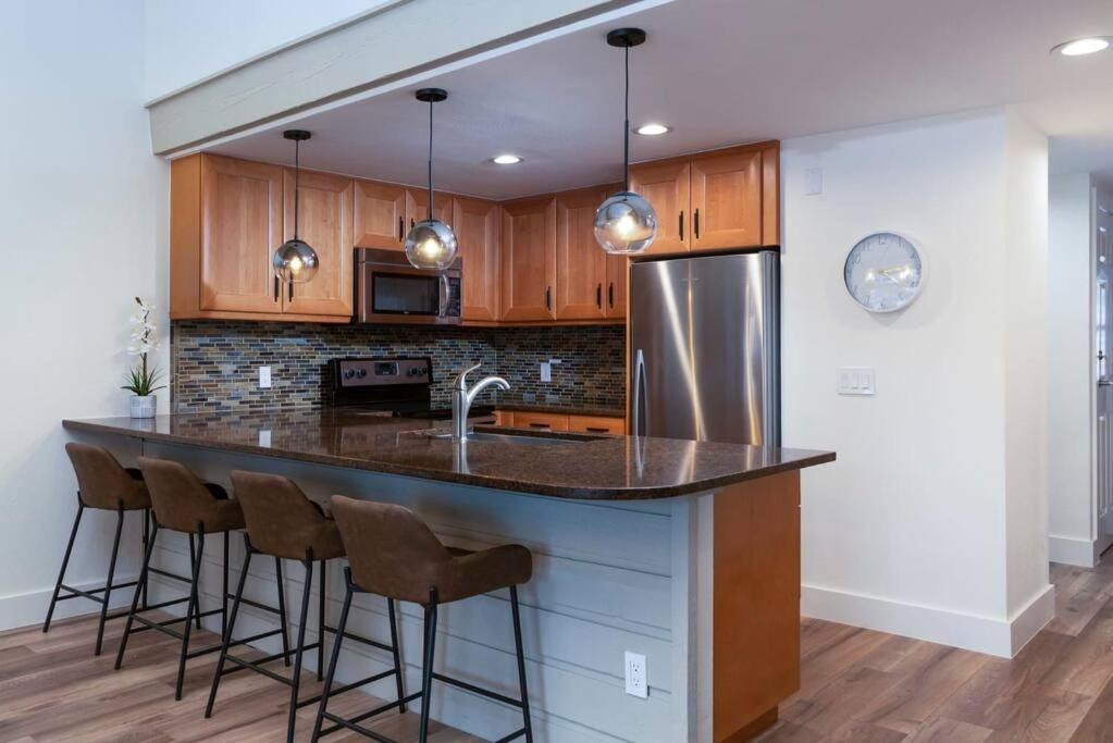 Updated 3 Bedroom 2 Ba With Pool & Hot Tub - Stunning Mountain Views! Snowmass Village Bagian luar foto