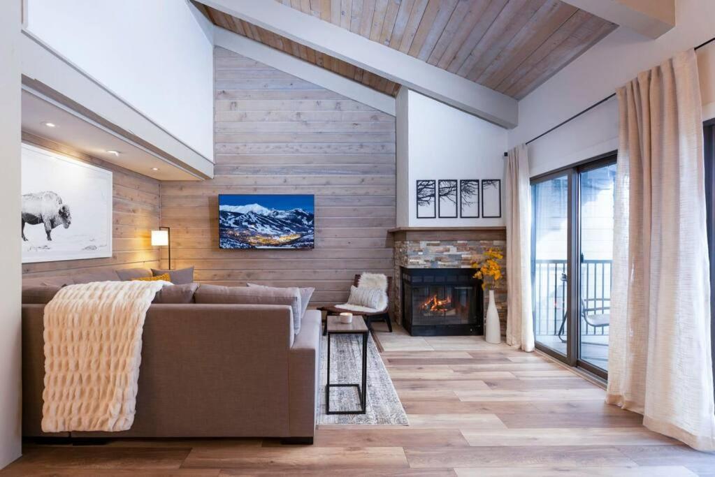 Updated 3 Bedroom 2 Ba With Pool & Hot Tub - Stunning Mountain Views! Snowmass Village Bagian luar foto